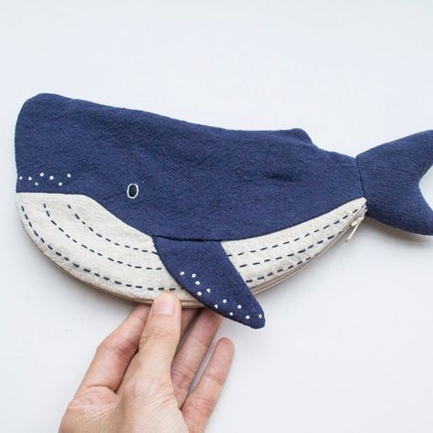 momshoo - Etsy Humpback Whale, Mini Pouches, Cotton Linen Fabric, Day Bag, Toiletry Bags, Coin Purses, Zip Pouch, Purse Pouch, The Pouch