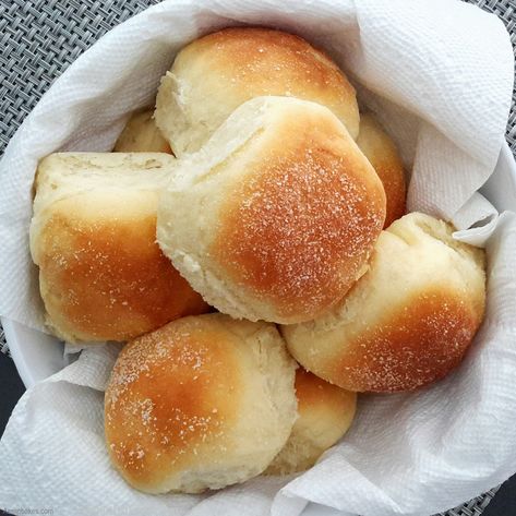 Pandesal are fluffy little Filipino bread rolls. They are light, tender and a little bit sweet. The addition of tangzhong will help keep these pandesal soft and fluffy for days. Pandesal Photography, Vietnamese Bread Recipe, Soft Pandesal Recipe, Pandesal Recipe Philippines, Turkish Flat Bread, Pandesal Recipe, Japanese Milk Bread, Bread Soft, Hoagie Rolls