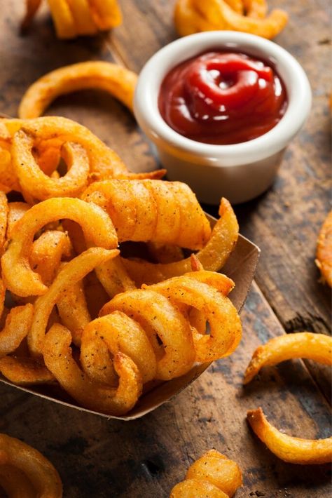 How To Make Curly Fries, Arbys Fries, Homemade Curly Fries, Curly Fries Recipe, Arby's Curly Fries, How To Make Fries, Fries In Air Fryer, Fries Air Fryer, Homemade Potato Chips