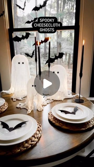 Casa Halloween, Homemade Halloween Decorations, Easy Halloween Decorations, Adornos Halloween, Halloween Crafts Decorations, Diy Halloween Decor, Halloween Decor Ideas, Homemade Halloween, Fall Halloween Crafts