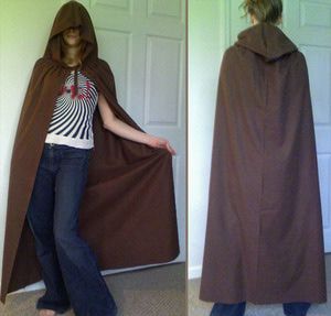 DIY Costumes: Become a Princess, Pirate, Wench, or Maiden: Make a Hooded Cape How To Make A Cape, Witch Costume Diy, Cape Tutorial, Disfraz Star Wars, Diy Cape, Witch Costumes, Diy Kostüm, Witch Diy, Hooded Cape