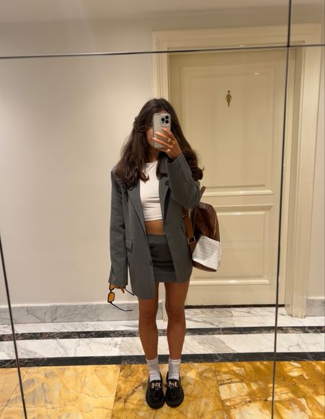 Oversized Blazer With Skirt, Mini Skirt With Loafers, Skirt With Loafers, Gray Blazer Outfit, Skirt And Cardigan Outfit, Grey Blazer Outfit, Blazer With Skirt, Skirt Styling, Fleece Skirt