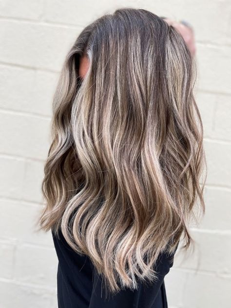 Going From Blonde To Light Brown, Dark Lowlights For Blondes, Going From Blonde To Brown, Adding Lowlights To Blonde Hair, Dark Blonde Lowlights, Balayage With Lowlights, Foilayage Hair, Blonde Highlights With Lowlights, Hair Lowlights