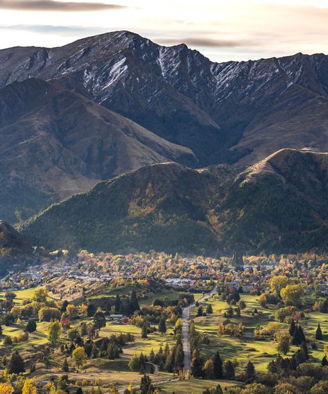 The Best Scenic Drives Around Queenstown | Urban List NZ Arrowtown New Zealand, Picnic Spot, Grass Field, Free For Commercial Use, Clear Blue Sky, Queenstown, Scenic Drive, Landscape Trees, Download Free Images