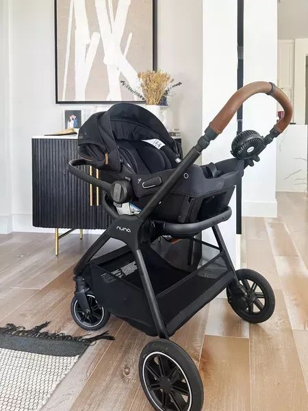 Car Seat With Stroller, Car Seat And Stroller Set, Nuna Stroller And Carseat, Nuna Car Seat And Stroller, Baby Car Seat Aesthetic, Nuna Stroller Aesthetic, Car Seat Aesthetic, Baby Pram, Baby Strollers And Car Seats