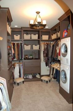 A Walk In Closet, Bathroom Addition, Dream Closets, Room Closet, Style Deco, In The Closet, Master Closet, Closet Ideas, Style At Home