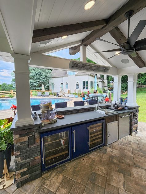 Pool House - Wernersville, PA | Keystone Custom Decks Pool And Outdoor Kitchen Ideas, Pavillion Backyard, Pool Bar Ideas, Backyard Pool House, Pool Side Bar, Backyard Pool Design, Beautiful Outdoor Living Spaces, Colorful Patio, Outdoor Kitchen Bars