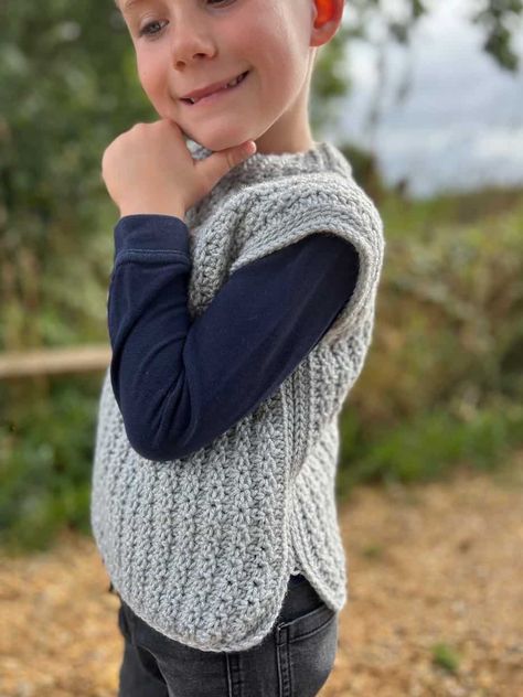 Baby Vest Crochet Pattern Free, Crochet Kids Clothes Free Pattern, Crochet Childrens Clothes, Crochet Sweater For Boys, Baby Crochet Vest, Childs Crochet Vest Pattern Free, Crochet Vest Pattern Free Easy, Baby Vest Crochet, Boys Crochet Vest