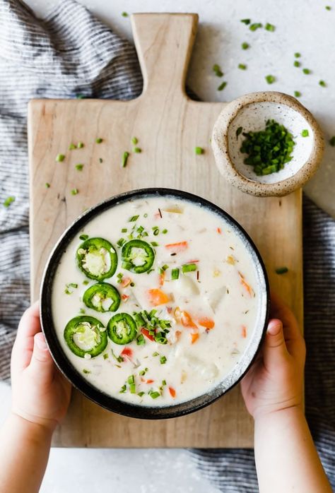 This Potato Pepper Jack Soup is inspired by the famous pepper jack cheese that so many of us love! #saltandbaker #soup #souprecipe Burgers Vegetarian, Irish Potato Soup, Soup Potato, Cooking Japanese, Vegetarian Soups, Cheesy Potato Soup, Recipes Fruit, Vegetarian Barbecue, Cheesy Potato