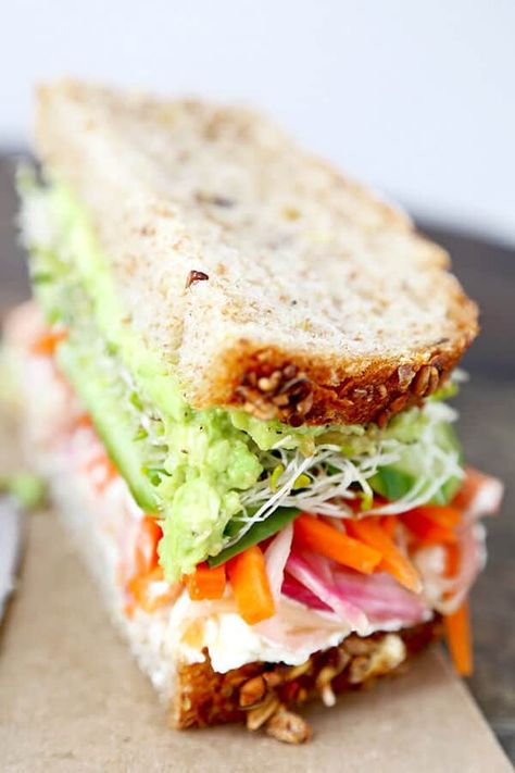 Veggie Sandwich Recipes, Colorful Carrots, Healthy Sandwich Recipes, Vegetarian Sandwich, Veggie Sandwich, Healthy Sandwiches, Vegan Sandwich, Sloppy Joe, Burgers Sandwiches