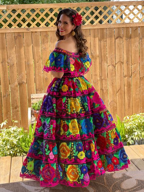 Mexican Fancy Dress, Mexican Clothing Style, Mexican Traditional Clothing, Folklorico Dresses, Brazilian Dress, Mexico Dress, Mexican Quinceanera Dresses, Traditional Mexican Dress, Spanish Dress