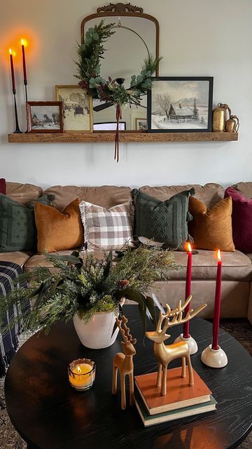 Cozy Xmas Living Rooms, Cozy Xmas Aesthetic, Cozy Holiday Living Room, Christmas Living Room Couch, Cozy Fall Decor Aesthetic, Transitional Holiday Decor, Holiday Tv Stand Decor, Fall Home Decor Aesthetic, Minimal Christmas Decor Small Apartment