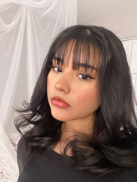 Half Lash Makeup, Makeup Ideas Black Hair, Latina Short Hair, Makeup Ideas Black, Selena Gomez Short Hair, Back To School Makeup, Latina Hair, Lash Makeup, Latina Makeup