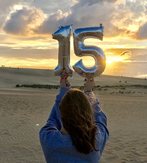 15 March Birthday, 17 Doğum Günü, Bday Shoot, Happy 15th Birthday, Indie Photography, 15 Birthday, Beauty Video Ideas, Cute Birthday Pictures, Filters For Pictures