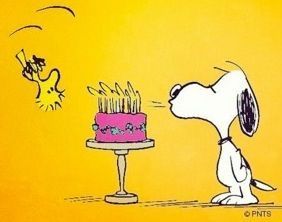 Peanuts Birthday, Snoopy Birthday, Lucy Van Pelt, Peanut Gang, Happy Birthday Friend, Snoopy Images, Happy Birthday Quotes For Friends, Snoopy Quotes, Snoopy Pictures