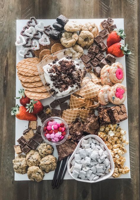 Cannoli dip, puppy chow, variety of cookies and other goodies Cannoli Charcuterie Board, Cannoli Dip Board, Cannoli Dip Charcuterie Board, Sweets Charcuterie Board Ideas, Charcuterie Vegan, Cookie Charcuterie Board, Cannoli Desserts, Cute Boards, Butter Boards