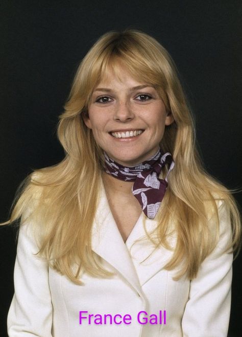 Catherine Deneuve Style, Brigitte Bardot Hair, Jane Birkin Style, French Music, France Gall, Bardot Style, Francoise Hardy, Sylvie Vartan, French Girl Style