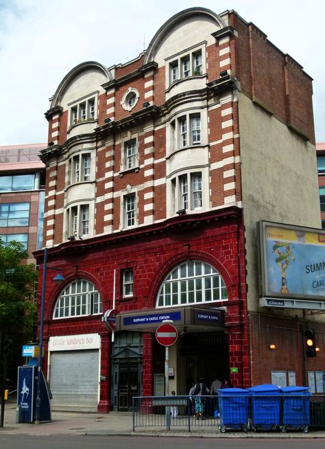 Elephant and Castle Tube Castle Parts, London Underground Stations, Elephant And Castle, Tower Block, London History, Tube Station, Old London, London Underground, London Photos