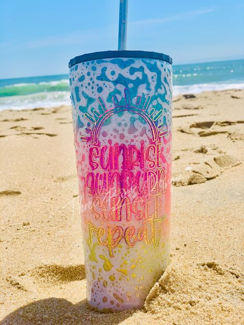 Glitter beach tumbler Power Wash Tumbler Ideas, Power Wash Tumblers, Epoxy Cups Ideas, Power Wash Tumbler, Powerwash Tumbler, Beach Cups, Cups Ideas, Tumbler Cups Personalized, Power Wash