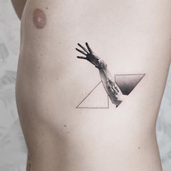 Odesza Tattoo, Avicii Tattoo, Oscar Akermo, Unique Tattoo Ideas, Special Tattoos, Avicii, Unique Tattoo, Forearm Tattoos, Minimalist Tattoo