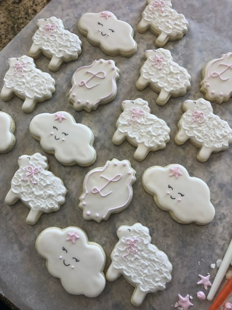 Sheep Gender Reveal, Lamb Party Theme, Sheep Sugar Cookies, Lamb Themed Birthday Party, Mary Had A Little Lamb Baby Shower Theme, Lamb Theme Baby Shower Ideas, Little Lamb Baby Shower Ideas, Lamb Baby Shower Cake, Bbq Baby Shower Ideas