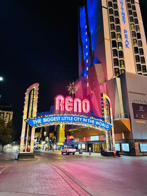 #city #citylife #cityscape #citylight #nightlife #reno #nevada #america #usa Reno Nevada Aesthetic, Morgan Core, Tahoe City, Aesthetic Places, Reno Tahoe, Video Call With Boyfriend Screen Photo, Nevada Usa, Reno Nevada, Reno Nv