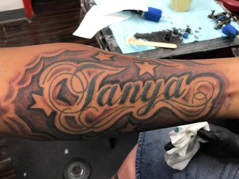 Forearm Tattoo Moms Name, Inner Bicep Name Tattoo Men, Mama Name Tattoo, Name Arm Tattoo Men, Mom Name Tattoo For Men Forearm, Forearm Name Tattoo Men, Wifes Name Tattoo Ideas For Men, Mom Name Tattoo For Men, Moms Name Tattoo Ideas Men