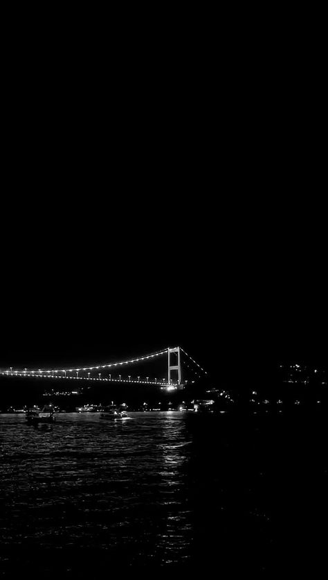 Night Mode Wallpaper, City At Night Aesthetic Dark, Dark Asthetics Wallpers, Dark Grey Aesthetic, Dark Cityscape, Dark Mode Wallpaper, Black And White Wallpaper Iphone, Grey Aesthetic, Dark Black Wallpaper