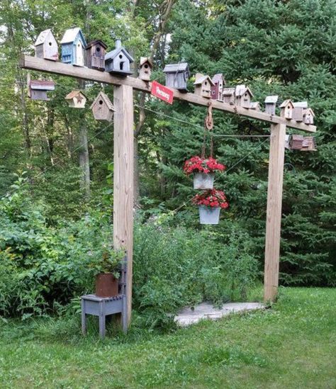 Made by Gaylor Palmer Rehfeldt shown on Facebook. Bird Feeders In Garden, Bird Sanctuary Ideas Backyards Gardens, Bird Sanctuary Ideas Backyards, Bird Feeder Station Ideas, Bird Feeder Station, Backyard Birds Sanctuary, Bird Feeding Station, Bird Houses Ideas Diy, Garden Birdhouses