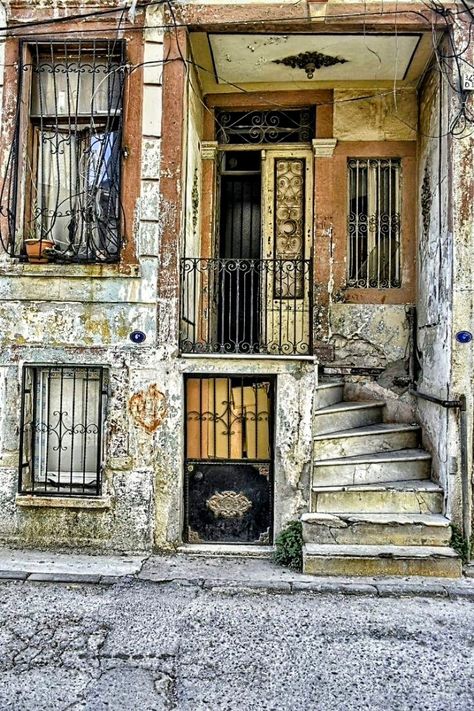 Old House Reference, Building Aesthetic, Classic Building, Model Train Scenery, Architecture Drawing Art, Interesting Buildings, An Architect, Old Building, Abandoned Buildings