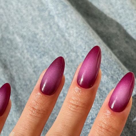 Phoebe 🩷 on Instagram: "Still obsessed with aura nails, I create mine using a sponge !! Works with both regular nail polish and gel 💜  @dndgel.europe  - Spiced Berry - Pastel Purple   Everything will be linked and saved in my ‘products’ highlight ✨   (Gifted/affiliate) #nails #nailinspo #nailart #nailsofinstagram #naildesign #nailstagram #gelnails #nailartinspo #naildesigns #nailfashion #nails2inspire #notd #nailinspiration #nailsoftheday #almondnails #simplenails #phoebesummernails #nailinspo2024 #2024nails #valentinesdaynails #auranails #winternails" Burgundy Aura Nails, Sponge Nails, Nailinspo Nailart, Regular Nail Polish, Berry Nails, Aura Nails, Beautiful Body, Pastel Purple, Valentine's Day Nails