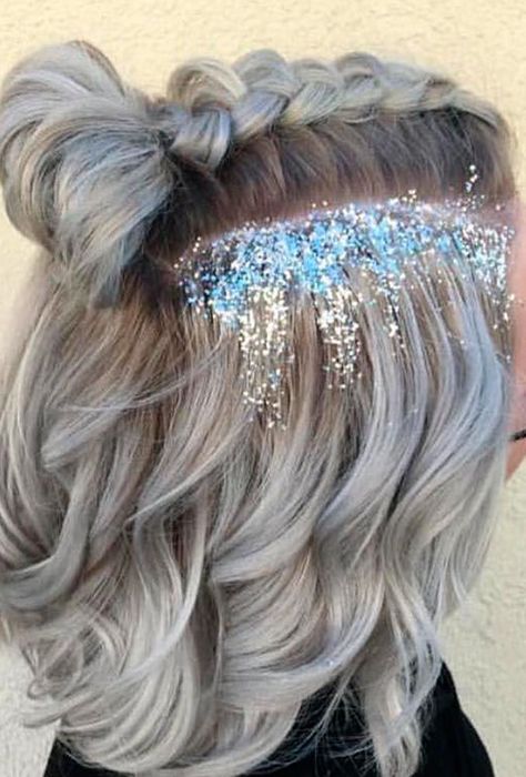 Glittery mermaid style hair Hairstyles Bun, Prom Hairstyles For Short Hair, Hair Vendor, Peinados Fáciles Para Cabello Corto, Hair Styles 2017, Festival Hair, Hairstyles Curly, Glitter Hair, Tone Hair