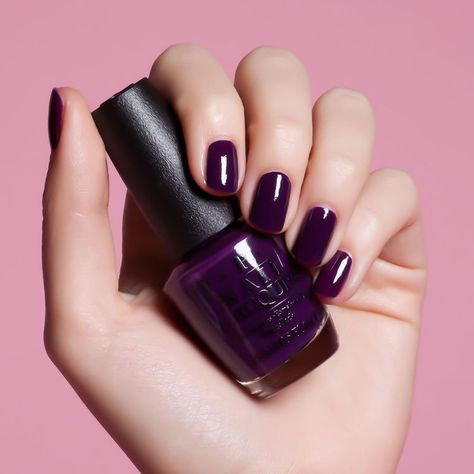 ❤️❤️❤️ OPI Venice Fall 2015 Collection "O Suzi Mio"!!! #opiproducts @opiproducts Shellac Nails Summer, Winter Deep, Gel Manicure Colors, Cheap Nail Polish, Trendy Manicure, Purple Manicure, Chrome Manicure, Gel Nails Long, Glitter French Manicure