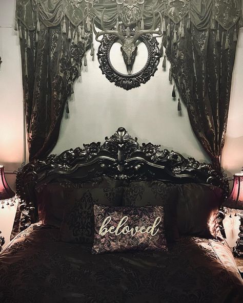 𝕹𝖔𝖈𝖙𝖚𝖗𝖓 𝕬𝖊𝖘𝖙𝖍𝖊𝖙𝖎𝖈𝖘 | Bedroom redecoration, custom handmade lampshades and bed crown canopy🎃🦇 • • • • #gothic.homes.and.lifestyle #gothichomes #gothic_home… | Instagram Gothic Twin Bed, Gothic Blue Bedroom, Goth Bed Canopy, Gothic Bed Canopy, Diy Gothic Headboard, Vampire Bed, Gothic Room Bedroom, Gothic Bed Frame, Gothic Headboard