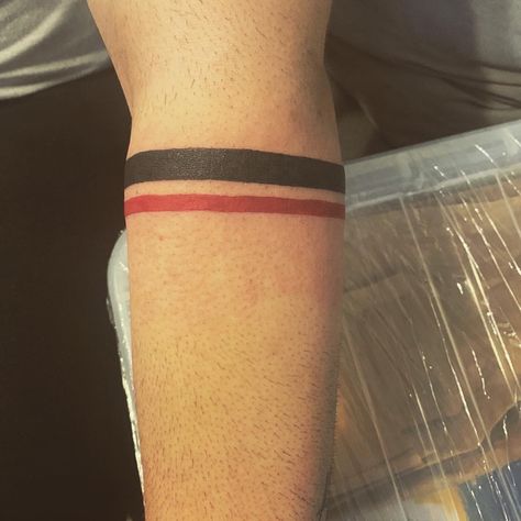 Black And Red Line Tattoo, Double Band Tattoo, Red Arm Band Tattoo, Red Band Tattoo, Red Line Tattoo, Black Band Tattoo, Tattoo Lines, Band Tattoos For Men, Tattoos 2024