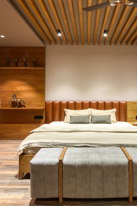 House Rich, Wooden Cupboard Design, Modern Bedroom Wardrobe, Theme Beds, Indian House, Bedroom Cupboard, Wooden Cupboard, Bedroom Cupboard Designs, Wooden Bedroom