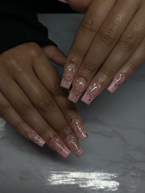 Chavvy Nail Ideas, Sparkly French Tip Acrylic Nails, Good Nail Ideas, Sparkly French Tips, Bday Nails, French Tip Acrylic Nails, Princess Core, Short Acrylic, Nail Idea