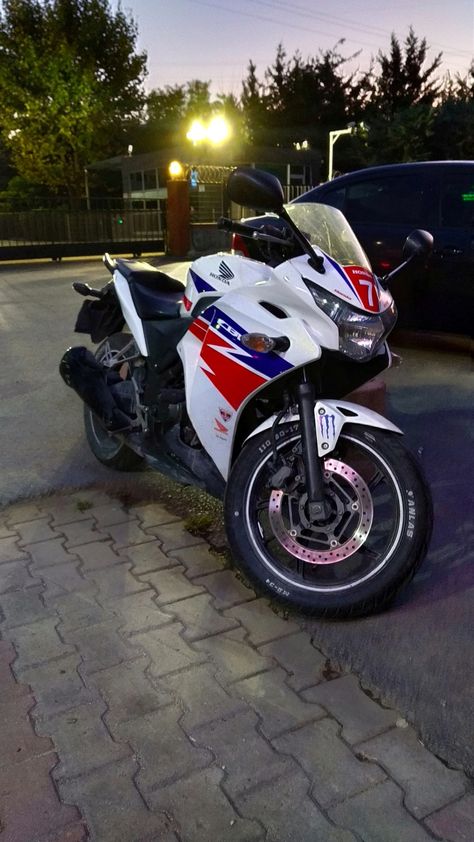 Honda Cbr 125, Motocross Love, Foto Ideas Instagram, Honda Cbr, Motocross, Loki, Cars And Motorcycles, Motorcycles, Bike