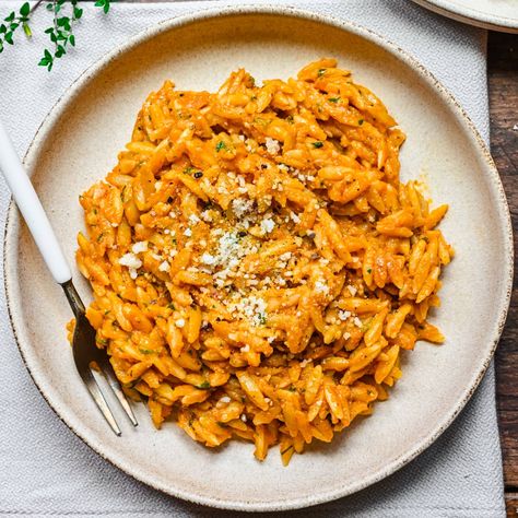 Pumpkin Orzo Recipes, Fall Orzo Recipes, Orzo Pumpkin, Orzo Recipes Vegetarian, Pumpkin Orzo, Baked Orzo, Monthly Meals, Cheesy Orzo, Orzo Dishes