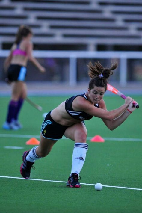 Womens Field Hockey, Field Hockey Girls, Hockey Goals, Hockey Pictures, Hockey Girl, Womens Lacrosse, Basketball Quotes, Soccer Drills, Hockey Girls