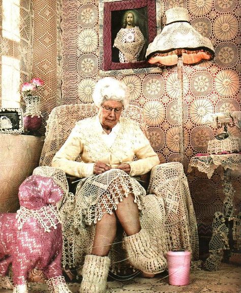 THIS IS SO US IN A COUPLE OF DECADES @Nikka Hugo-Yap (But wait, why is she using knitting needles on a crochet piece and why is her spool of pink thread upside down?) Red Brolly, Granny Love, Crochet Humor, Knitted Wit, Old Woman, Crochet Home, A Chair, Knitting Needles, Doilies