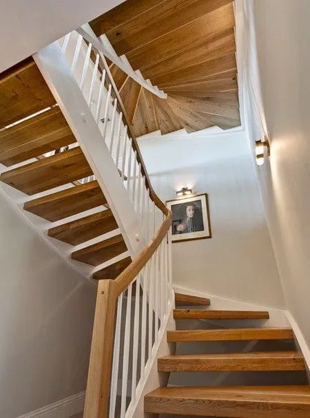 50 Amazing And Unique Staircase Design Ideas Space Saving Staircase, Staircase Design Ideas, 80s House, Rustic Stairs, Open Stairs, Farmhouse Dining Rooms Decor, Loft Stairs, Staircase Ideas, Cottage Retreat