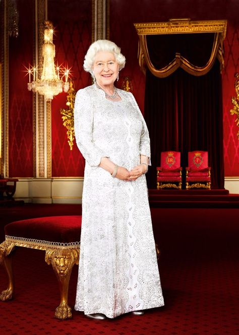 The Queen's wardrobe wonders revealed: The secrets of Dressing The Queen by Angela Kelly - Mirror Online. Ratu Elizabeth, Queen Outfits, Rainha Elizabeth Ii, Book Dress, Hm The Queen, Reine Elizabeth Ii, British Royal Families, Elisabeth Ii, Royal Queen