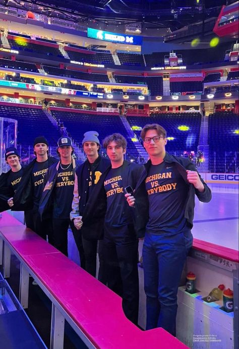 Umich Hockey Team 101, Umich Hockey Team, Luca Fantilli, Michigan Wolverines Hockey, Ethan Edwards, Team Usa Hockey, Michigan Hockey, Hockey Guys, Fem Oc