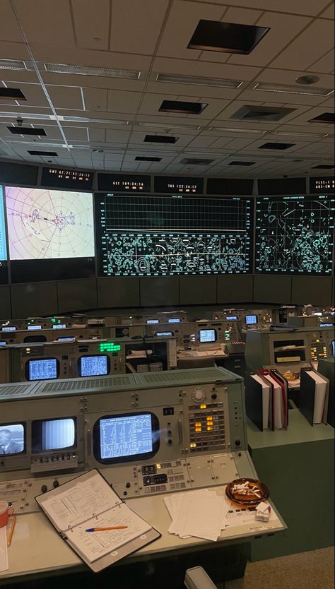 Nasa Control Center, Astrophysicists Aesthetic, Nasa Engineer Aesthetic, Astrophysist Aesthetic, Aerospace Engineer Aesthetic, Astronomist Aesthetic, Meteorology Aesthetic Job, Astronomer Job, Astrobiology Aesthetic