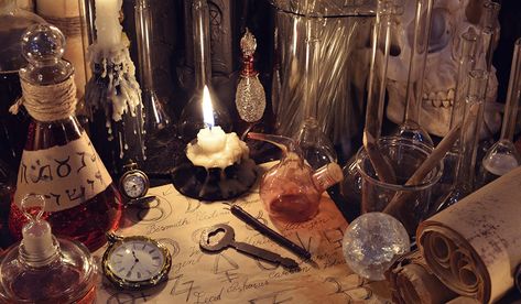 If your next project is set in the realm of fantasy, use these DIY prop tips to add authentic (and affordable) atmosphere to your set. Larp Diy, Medieval Witch, Fantasy Craft, Esoteric Symbols, Diy Props, Dragonfly Decor, Aleister Crowley, Fantasy Decor, Prop Making