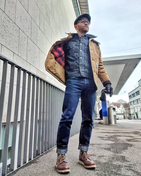 ..... Fade into the weekend, even with small fades 🤘🤘🤘 ..... 👖-->@sosobrothers 18oz copper/silver selvedge ..... 🧥-->@vecttura_switzerland… Red Wings Boots Outfit, Mens Fashion Boots, Red Wings Boots, Mens Outdoor Fashion, Biker Wear, Jackets Denim, Mens Casual Outfits Summer, Mens Boots Fashion, Best Mens Fashion