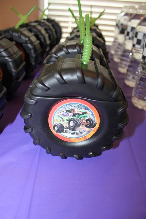 My son LOVES monster trucks!!!  So his 5th birthday party had to be a Grave Digger theme!!      Front of his invitation.      While doing r... Bolo Blaze, Monster Truck Birthday Party Ideas, Truck Birthday Party Ideas, Monster Jam Birthday Party, Blaze Birthday Party, Blaze And The Monster Machines Party, Monster Truck Birthday Party, Digger Birthday, Monster Jam Birthday