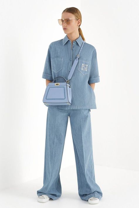 Denim Co Ord, Silhouette Mode, Co Ords Outfits, Fashion Show Looks, Fashion Silhouette, Normal Clothes, All Jeans, Blouse Pattern Sewing, Fashionista Clothes