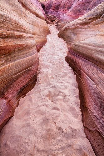 Pink Canyon [Explored 03/28/13] | More like purple canyon. | Flickr Pink Canyon, New York State Parks, New York City Guide, Letchworth State Park, Traveling Around The World, Yosemite Park, Custer State Park, Best Rooftop Bars, Park In New York